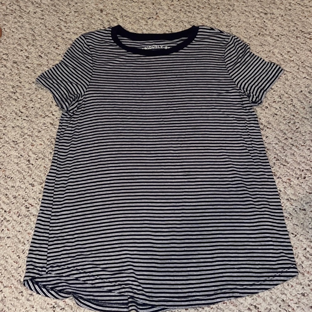 American Eagle T shirt size small